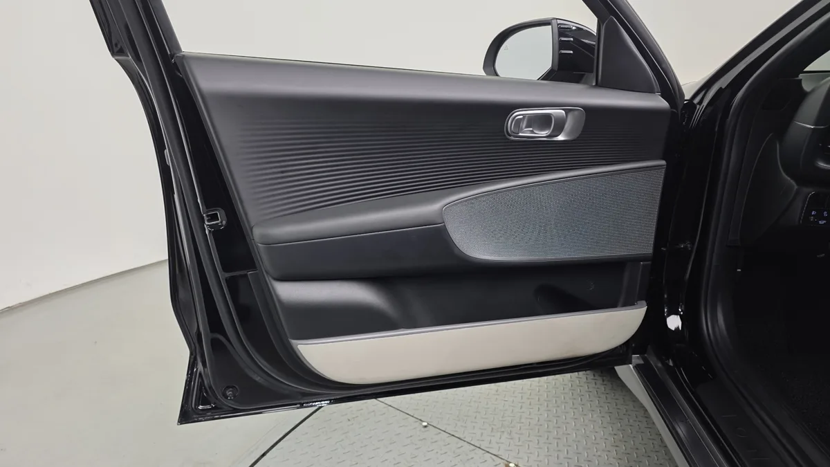 Hyundai Ioniq 6 interior detail
