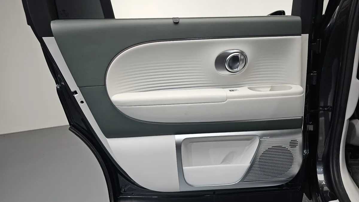 Hyundai Ioniq 9 interior detail
