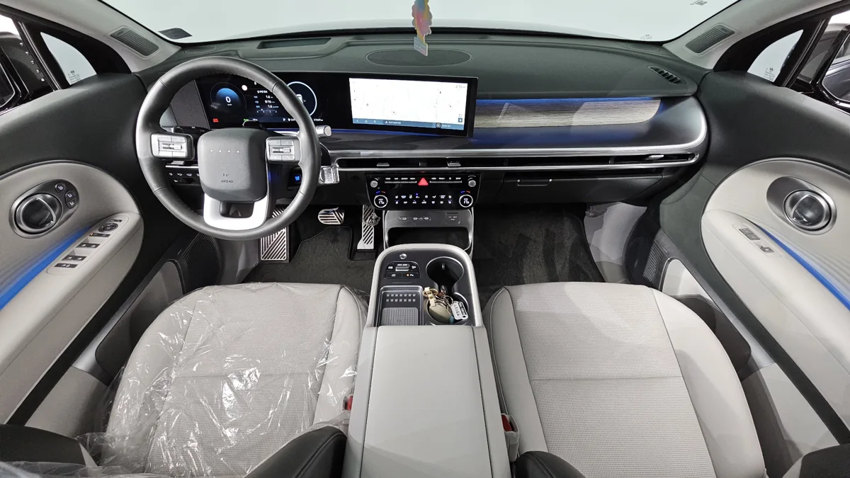 Hyundai Ioniq 9 interior detail