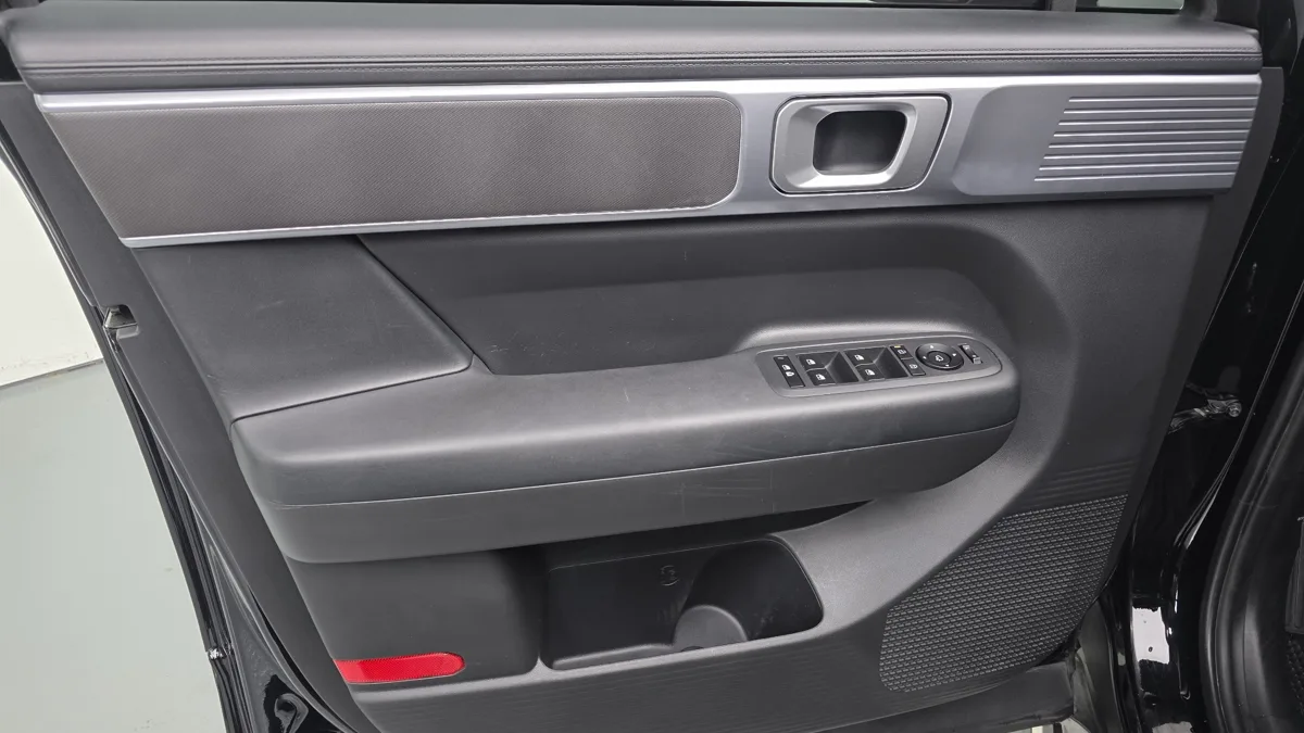 Hyundai Santa Fe interior detail