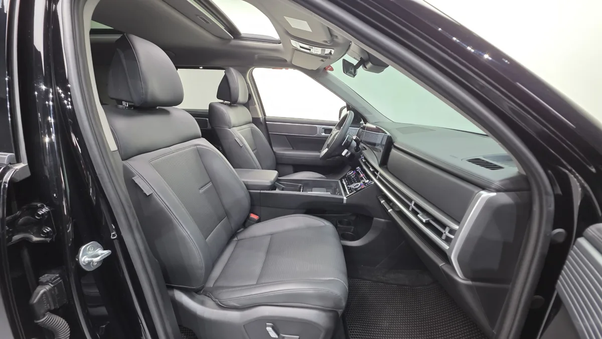 Hyundai Santa Fe interior detail