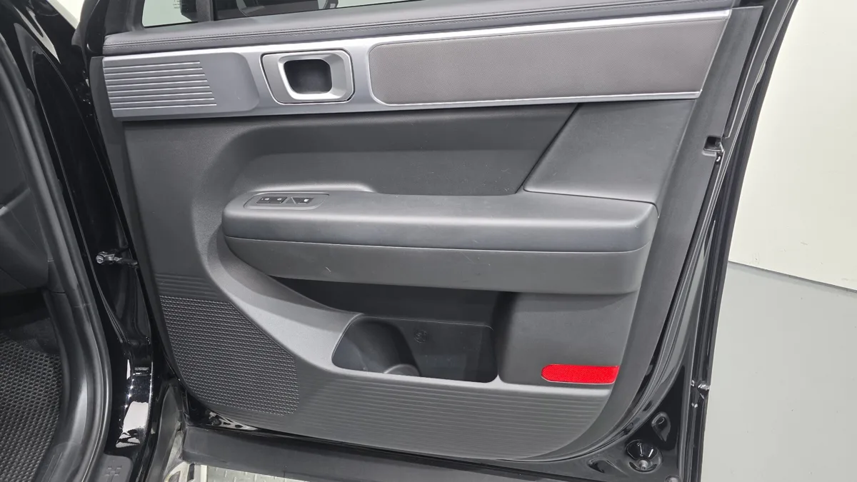 Hyundai Santa Fe interior detail
