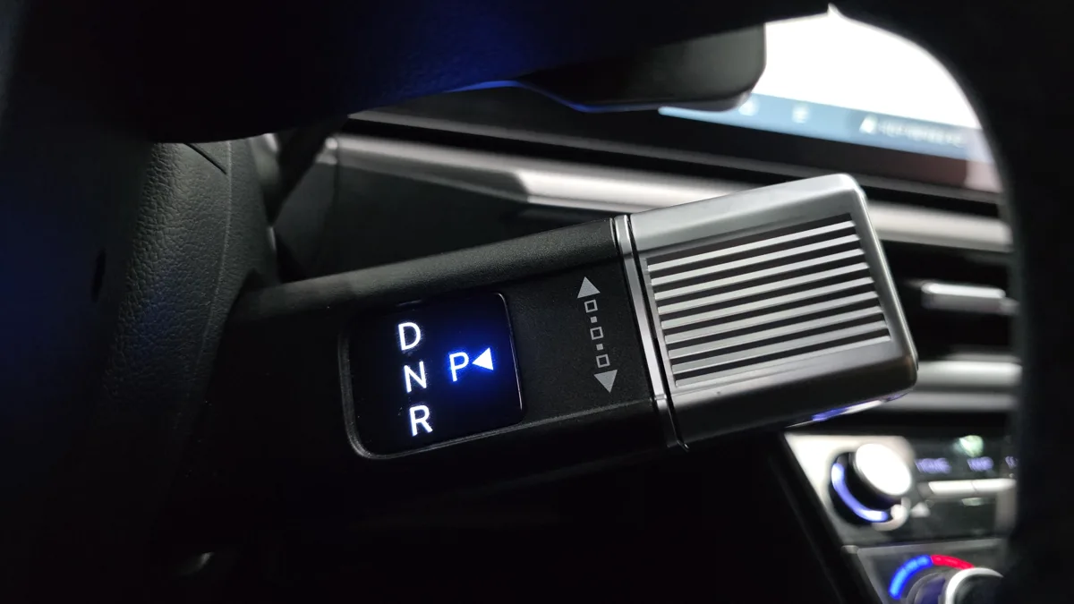 Hyundai Santa Fe interior detail