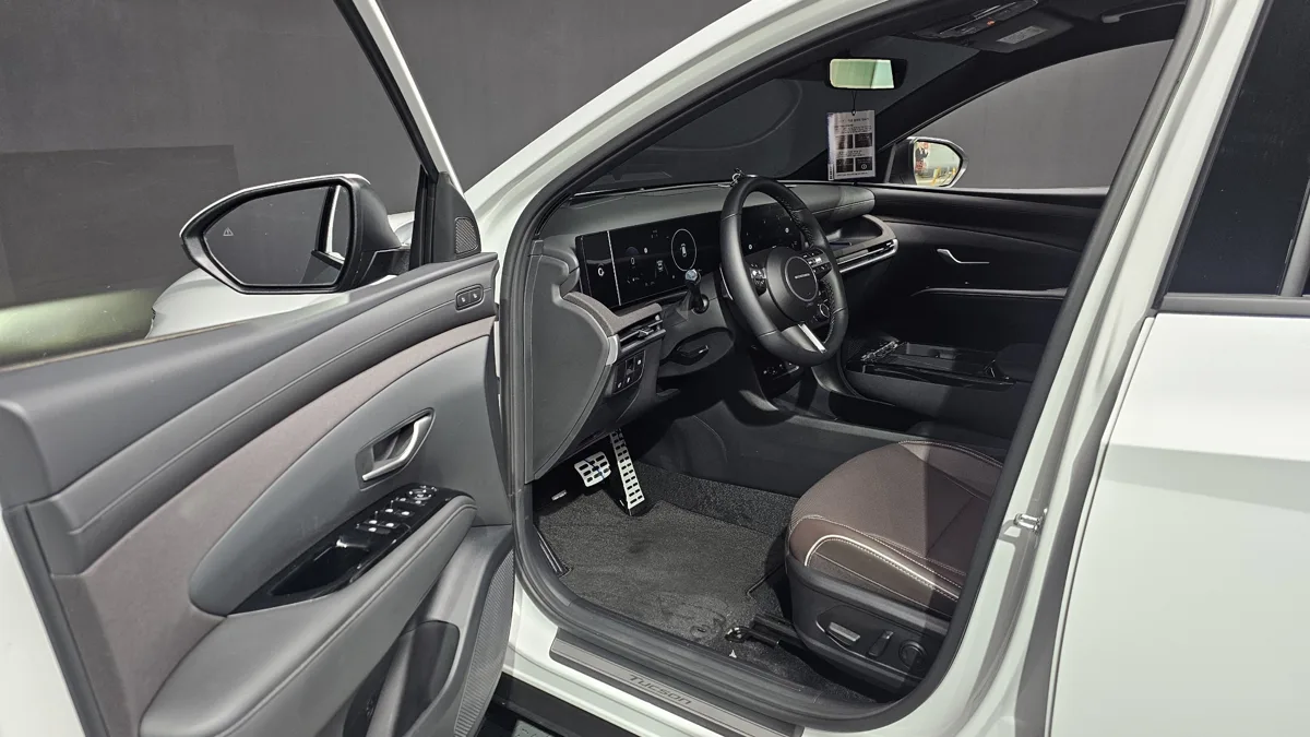 Hyundai Tucson interior detail