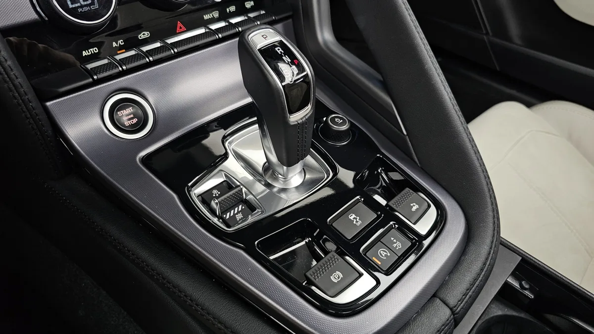 Jaguar F-TYPE interior detail