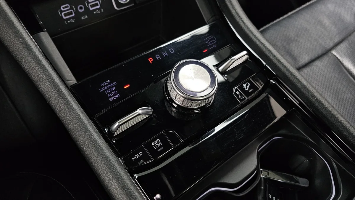Jeep Cherokee interior detail
