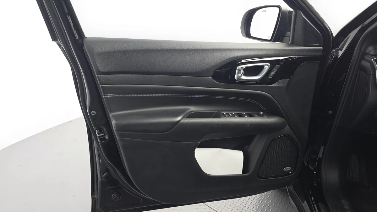 Jeep Compass interior detail
