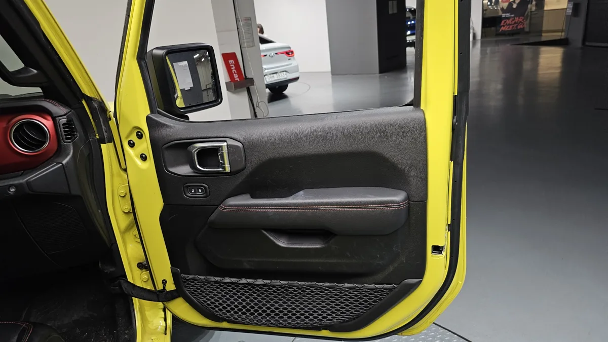 Jeep Gladiator interior detail