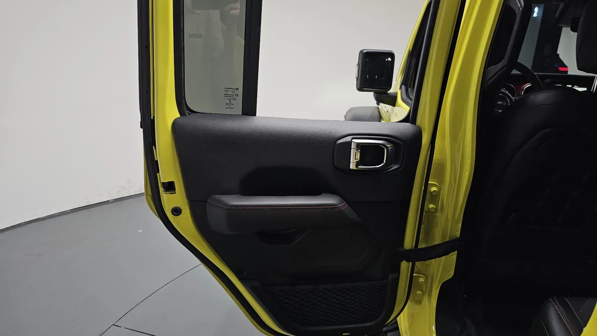 Jeep Gladiator interior detail