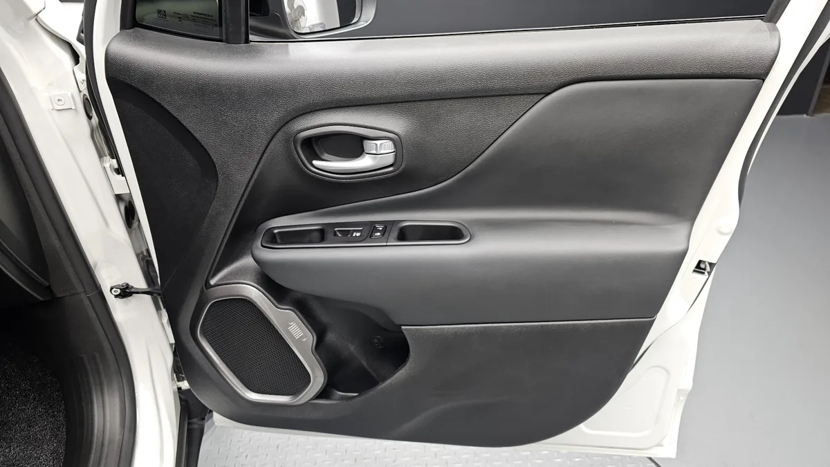 Jeep Renegade interior detail
