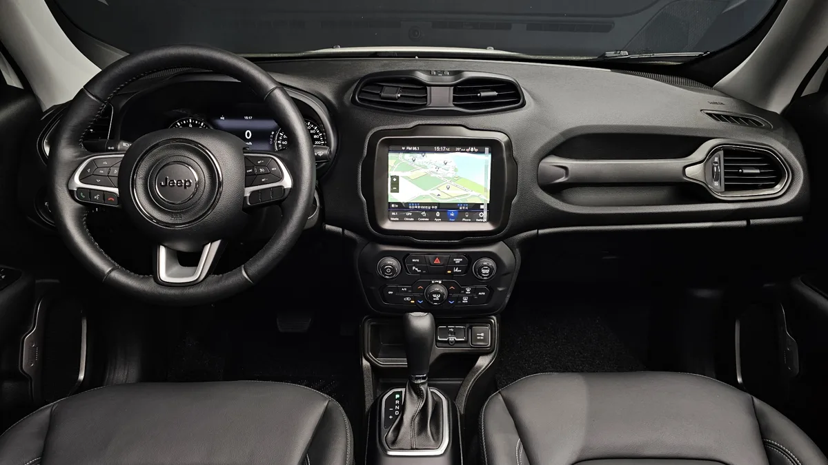 Jeep Renegade interior detail