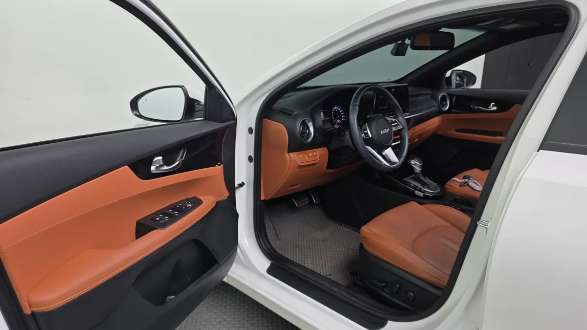 Kia K3 interior detail