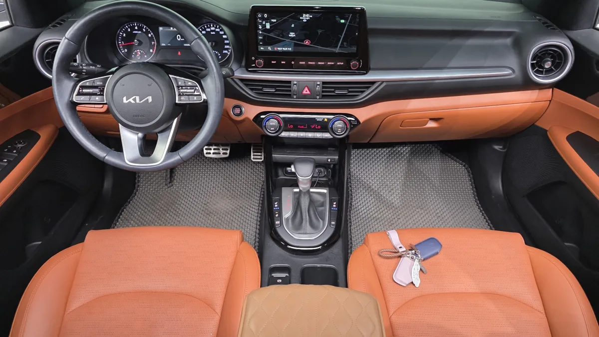 Kia K3 interior detail