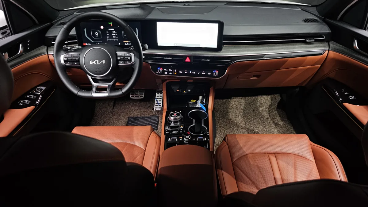 Kia K5 interior detail