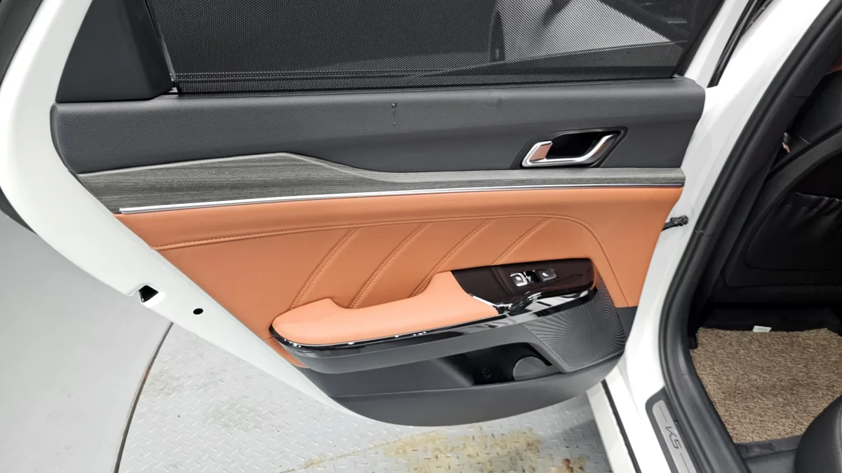 Kia K5 interior detail