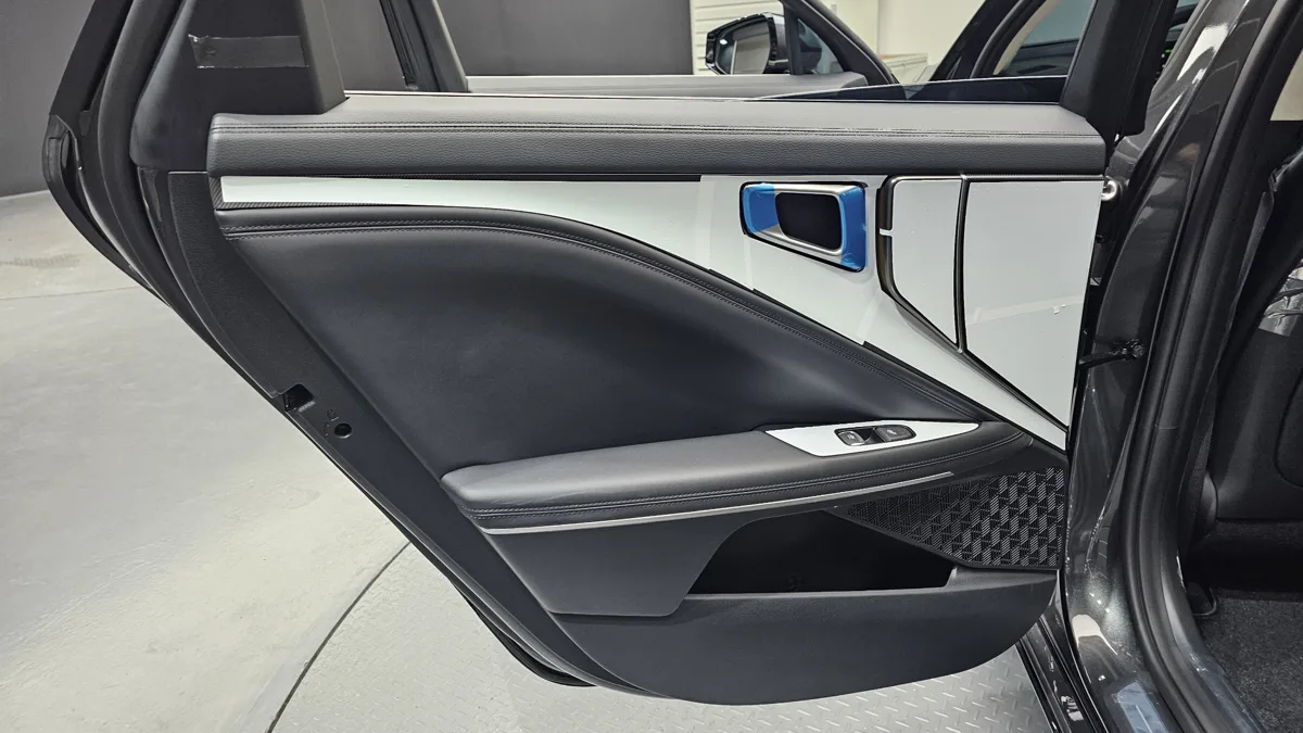 Kia K8 interior detail