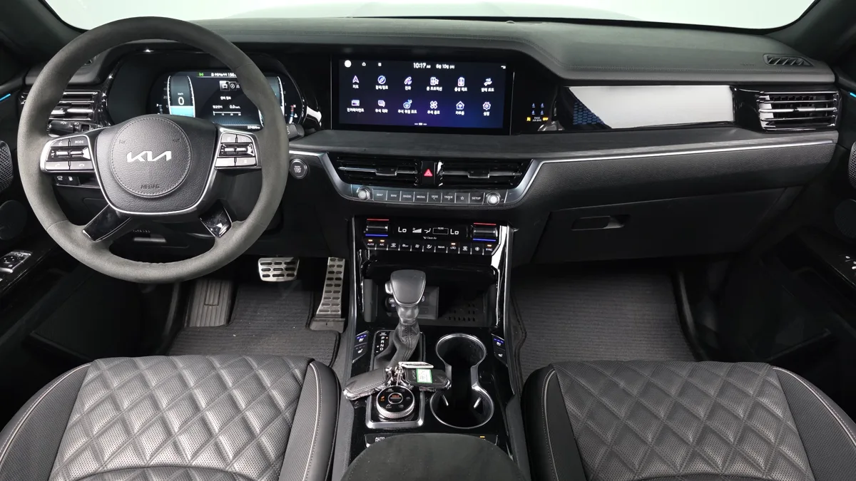 Kia Mohave interior detail