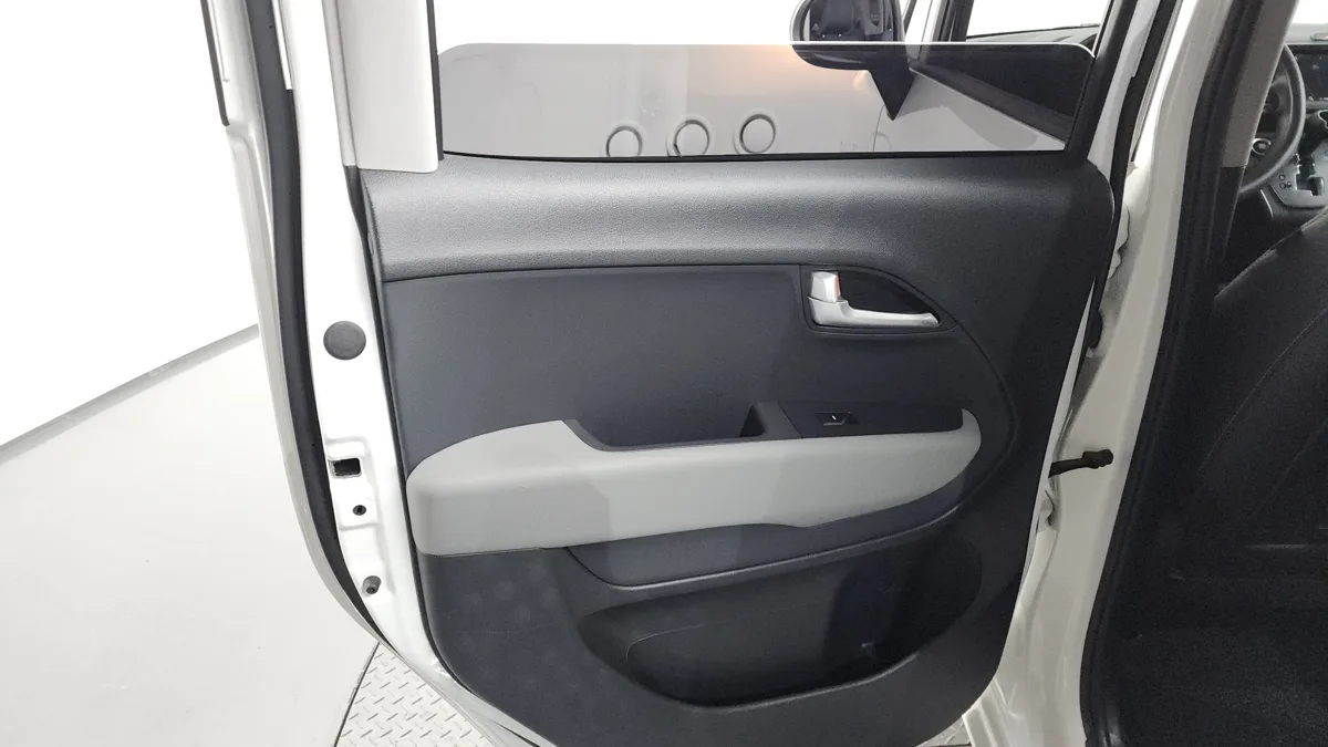 Kia Ray interior detail