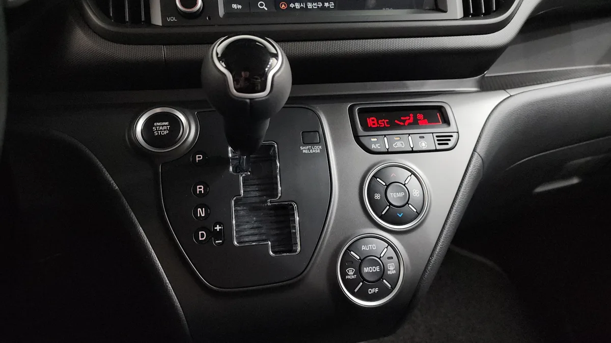 Kia Ray interior detail