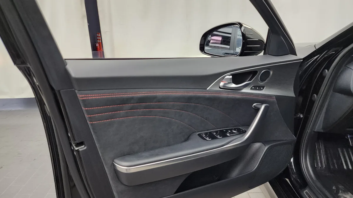 Kia Stinger interior detail