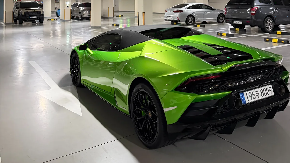 Lamborghini Huracan interior detail