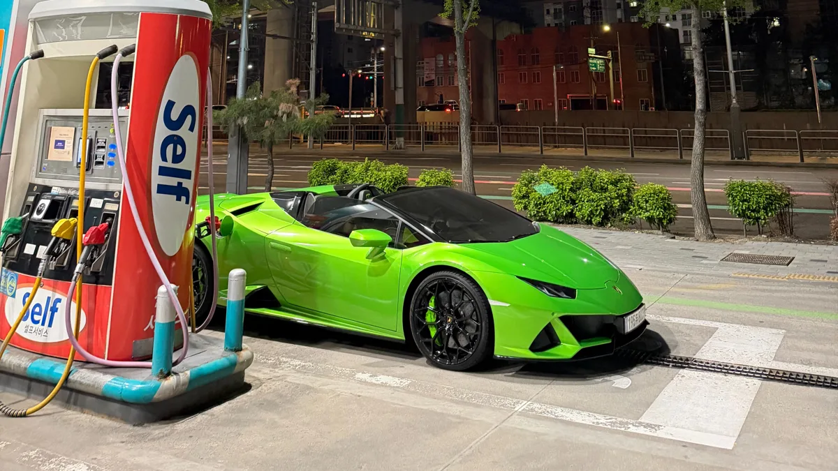 Lamborghini Huracan interior detail
