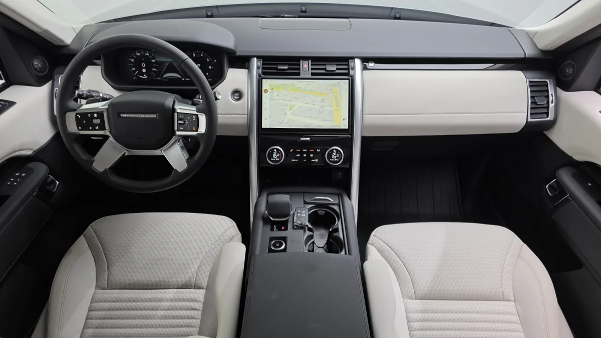 Land Rover Discovery interior detail