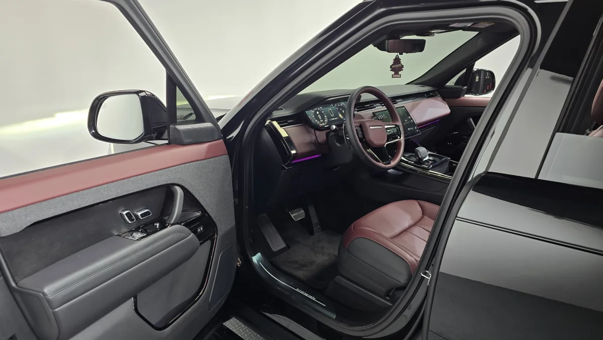 Land Rover Range Rover Sport interior detail