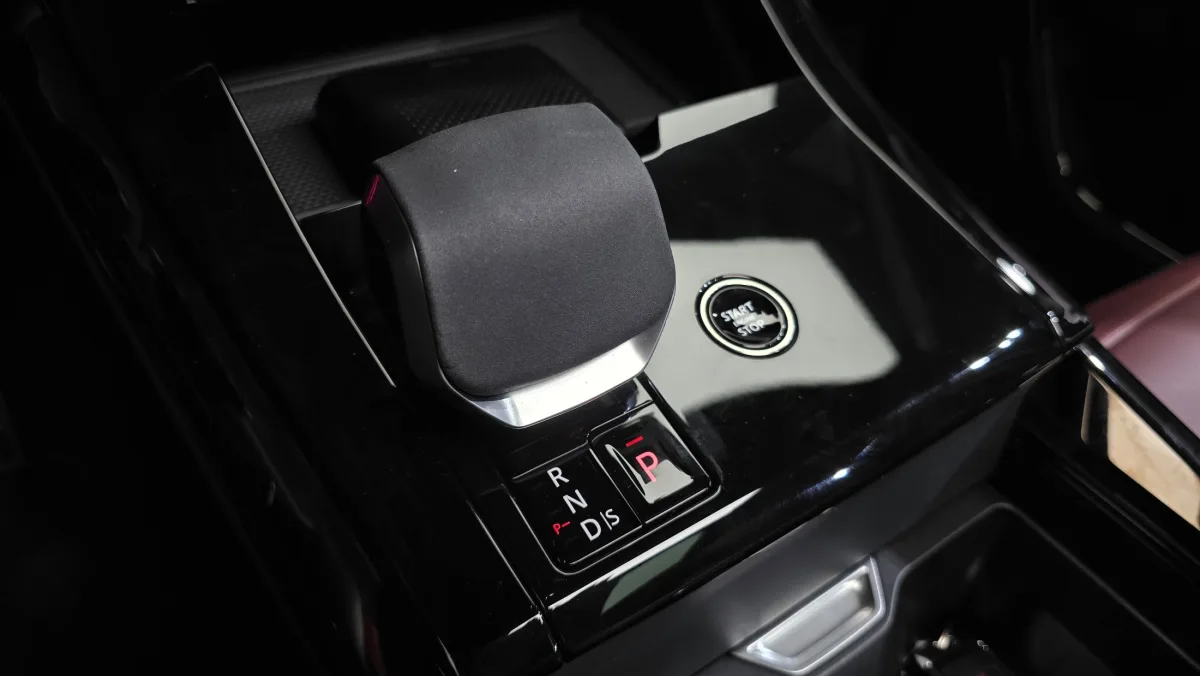 Land Rover Range Rover Sport interior detail