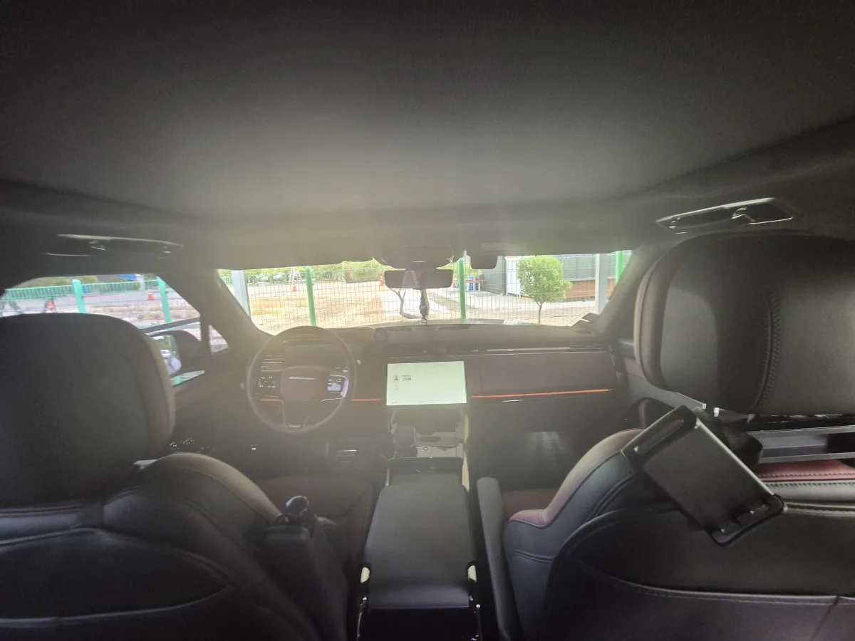 Land Rover Range Rover Sport interior detail