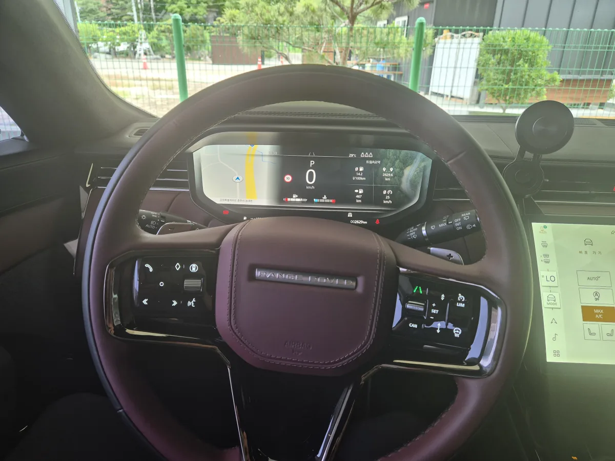 Land Rover Range Rover Sport interior detail