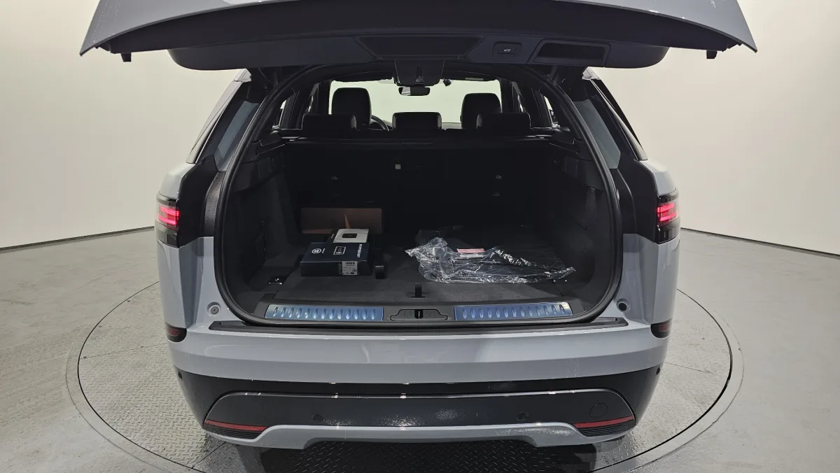 Land Rover Range Rover Velar interior detail