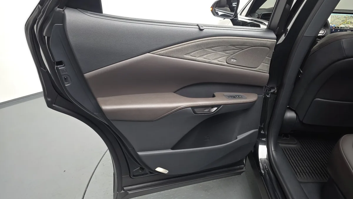 Lexus RX interior detail