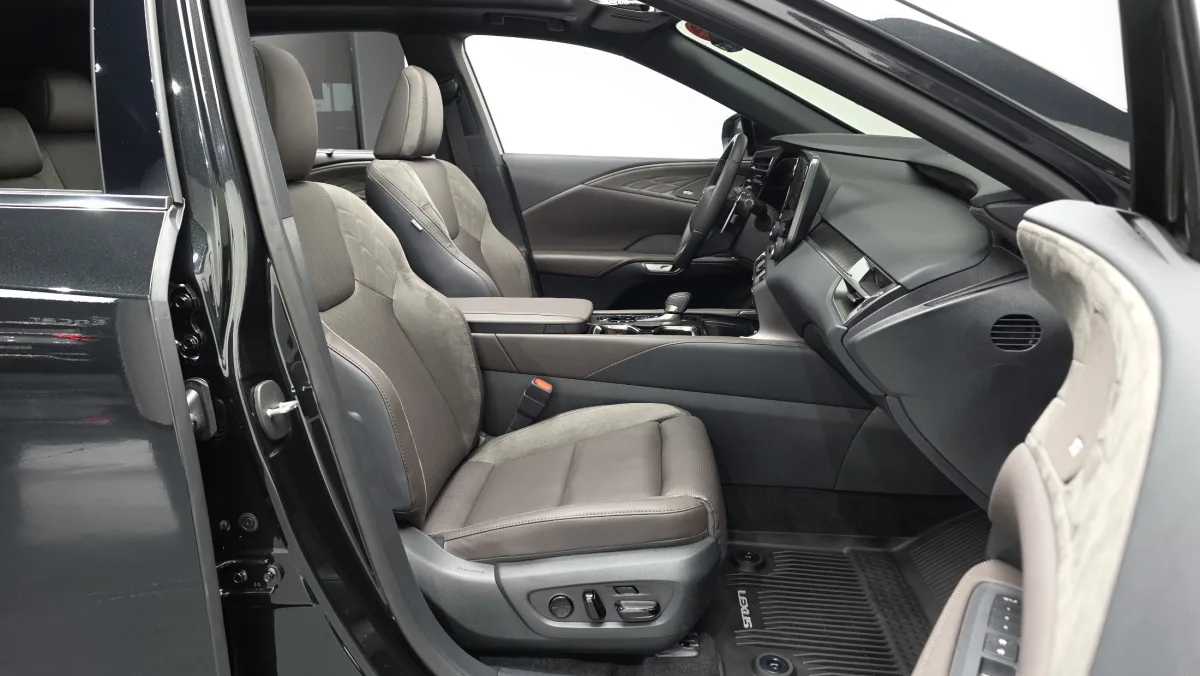 Lexus RX interior detail