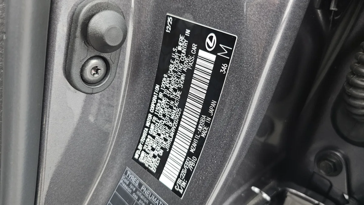 Lexus UX interior detail