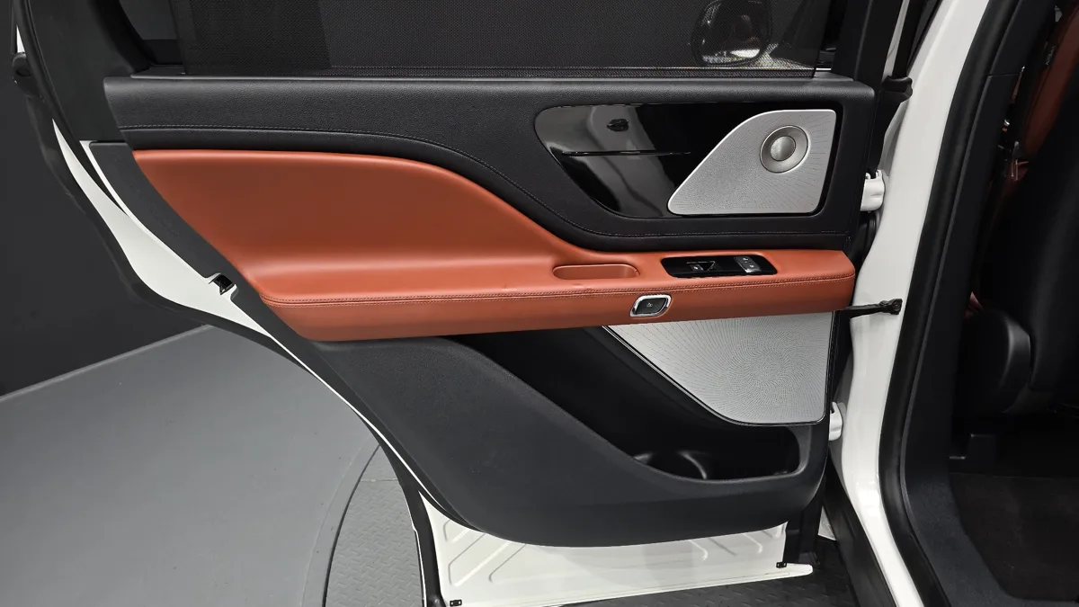 Lincoln Aviator interior detail