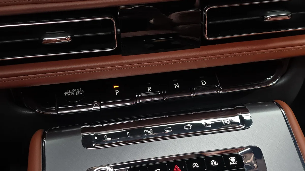 Lincoln Aviator interior detail