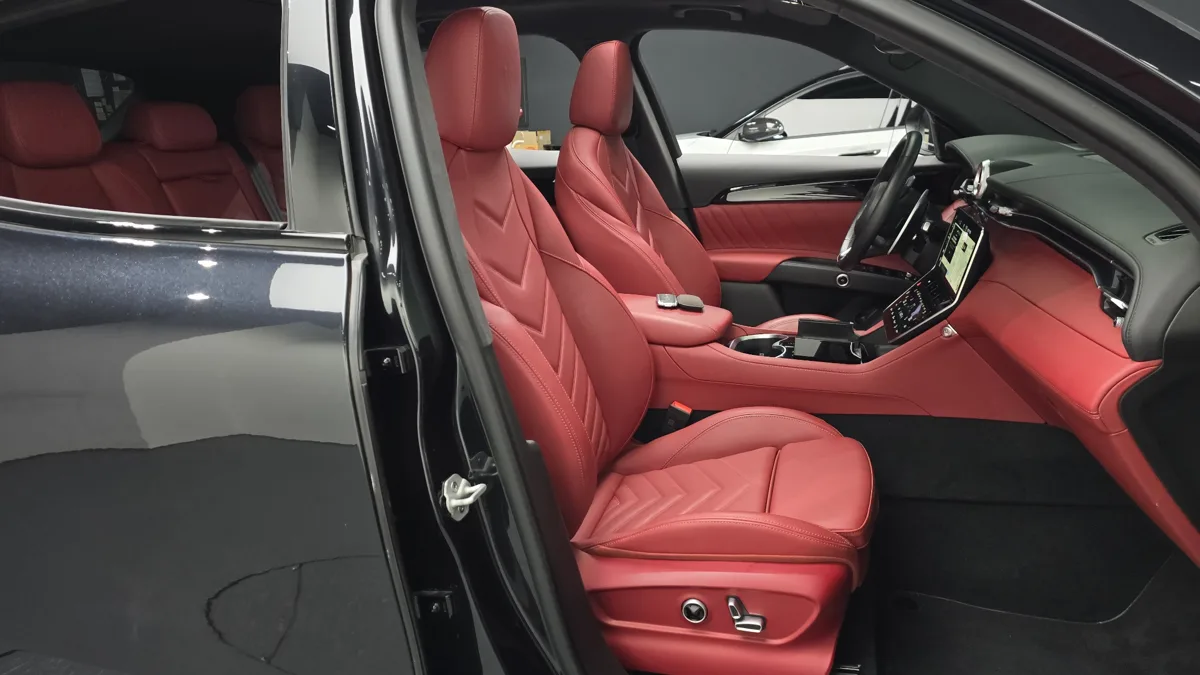 Maserati Grecale interior detail