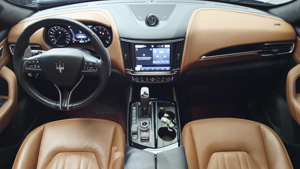 Maserati Levante interior detail