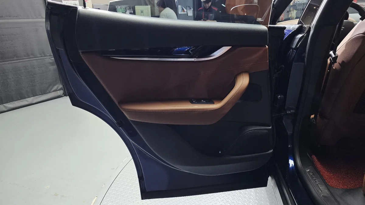 Maserati Levante interior detail