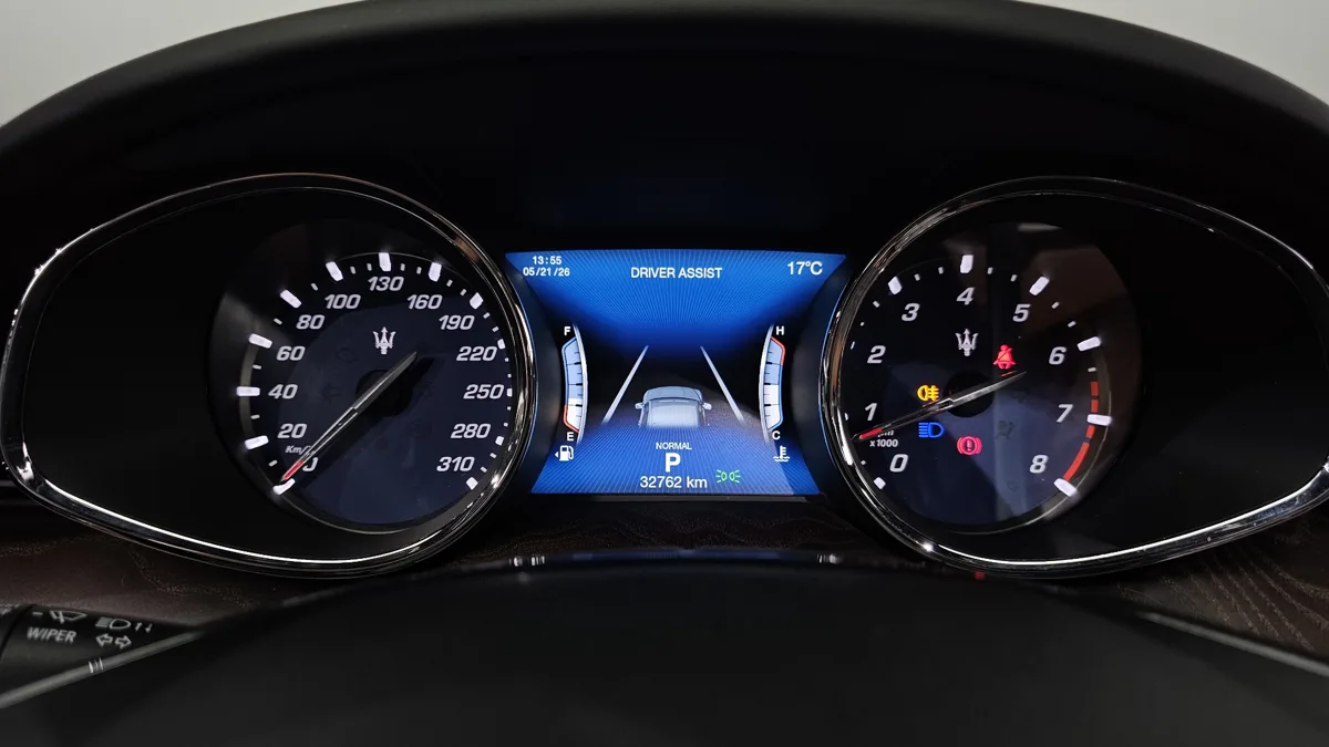 Maserati Quattroporte interior detail