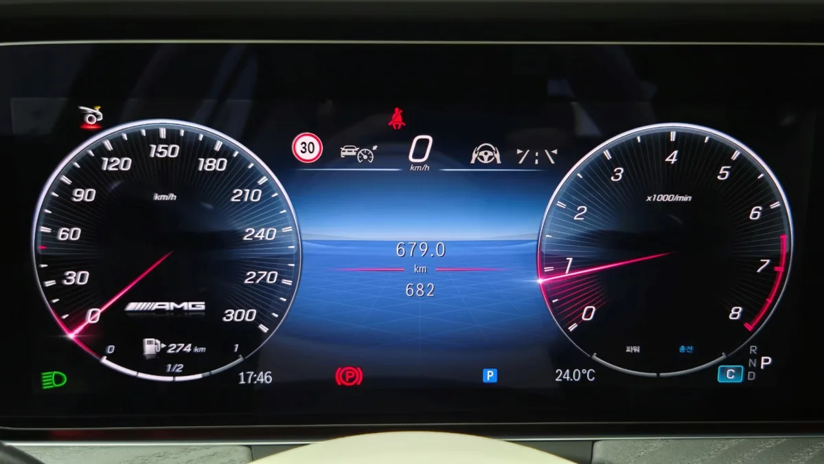 Mercedes-Benz AMG GT interior detail