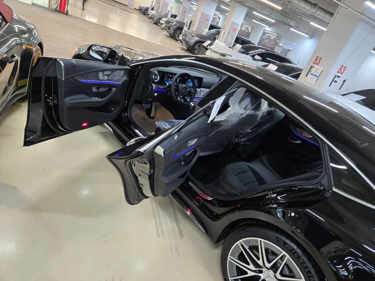 Mercedes-Benz AMG GT interior detail