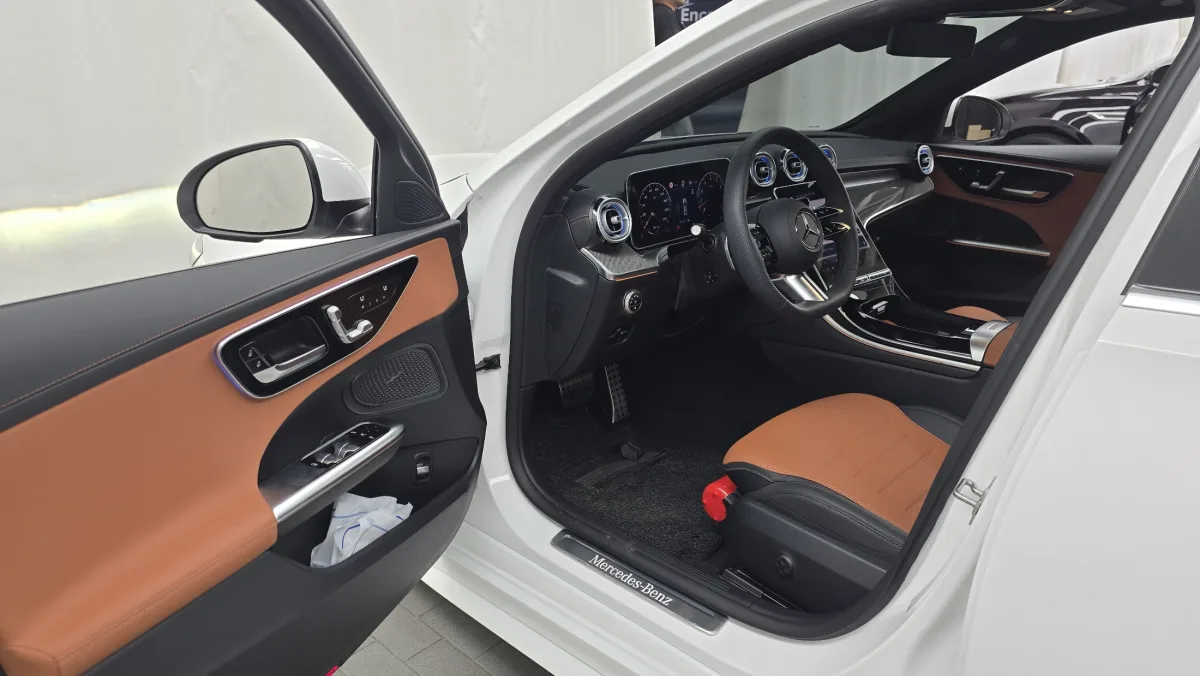 Mercedes-Benz C-Class interior detail