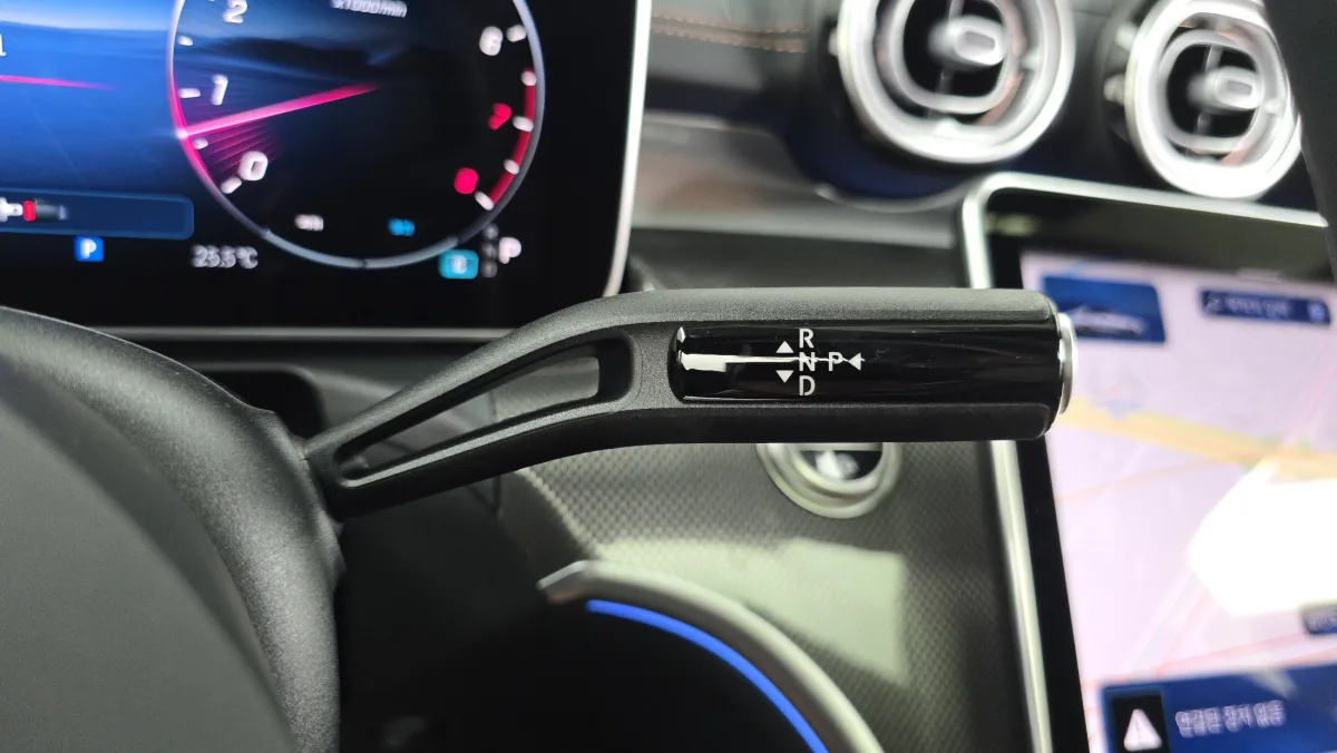 Mercedes-Benz C-Class interior detail