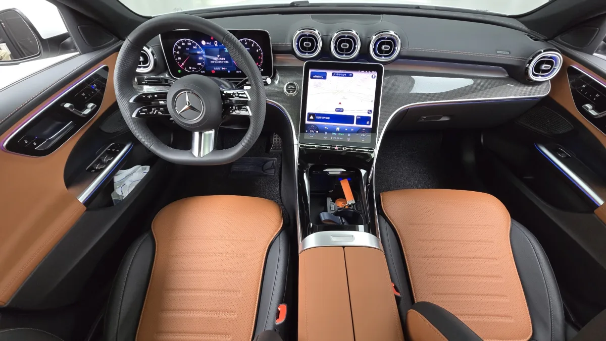 Mercedes-Benz C-Class interior detail