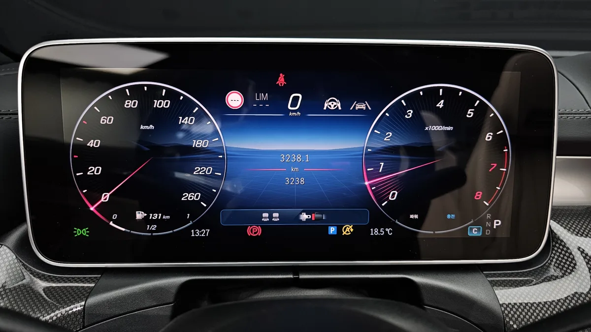 Mercedes-Benz CLE-Class interior detail