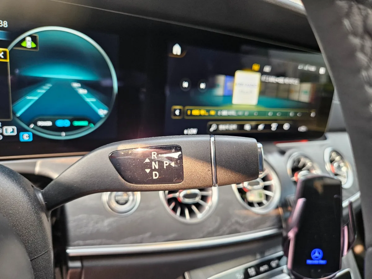 Mercedes-Benz CLS-Class interior detail