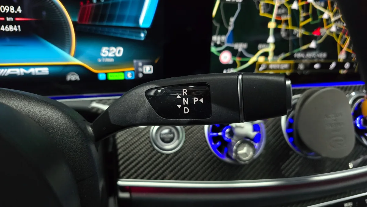 Mercedes-Benz CLS-Class interior detail