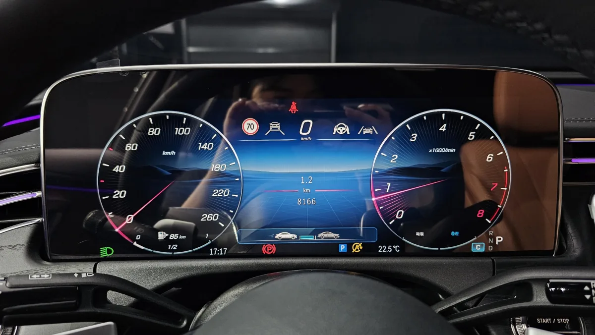 Mercedes-Benz E-Class interior detail